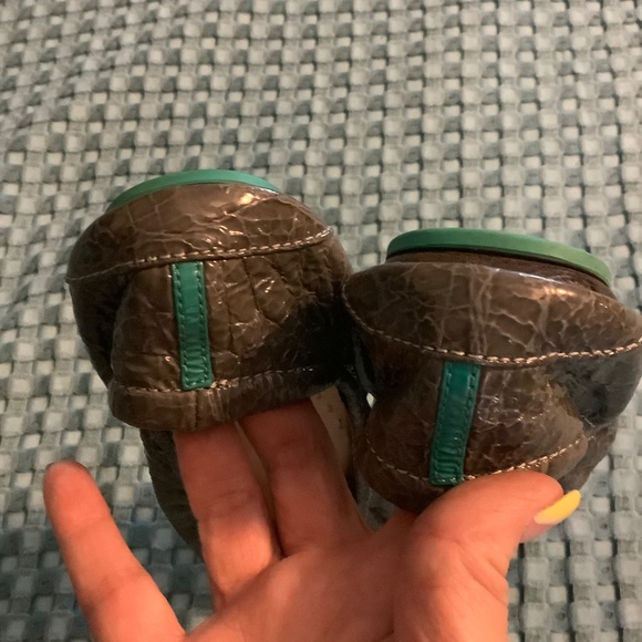 Gray Tieks - Picture 3 of 4